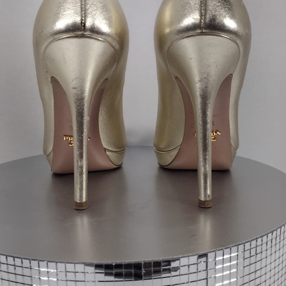Prada Women's Gold Peep-Toe Heels pre owned Exellent condition size 8.5 - Picture 2 of 15